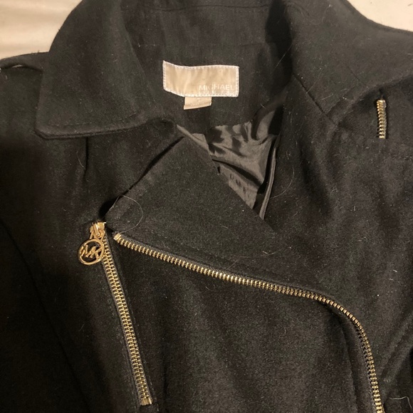 $100 - Picture 6 of 6